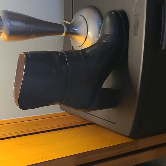 Maurices size 10 brown boots - Picture 3 of 4